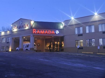 Ramada By Wyndham Newburgh/West Point Hotel Exterior photo